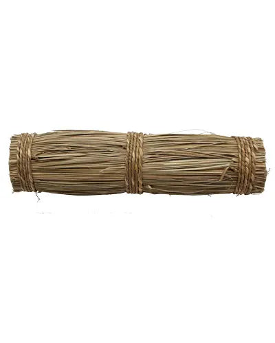 Vibrant jumbo grass bundle, a 100% natural bird toy part, measuring 9 inches long and 2 inches high, perfect for play.