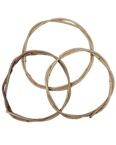 Close-up of a 15cm vine ring, a natural bird toy part with a rustic, woven texture, measuring 5.5 inches in diameter.