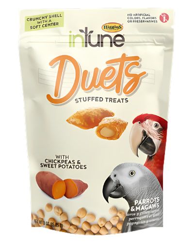 Crunchy and creamy Higgins inTune Duets for birds, featuring chickpeas and sweet potatoes in a 3oz pack for Conures to Macaws.
