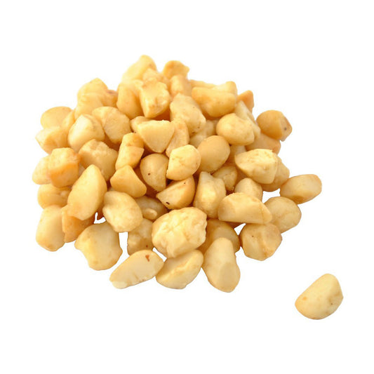Crunchy, shelled macadamia nut pieces in a natural, preservative-free mix, perfect as a healthy bird treat or snack.