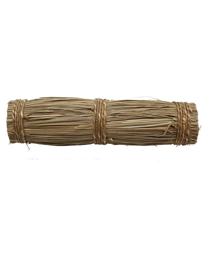 Vibrant jumbo grass bundle, a 100% natural bird toy part, measuring 9 inches long and 2 inches high, perfect for play.