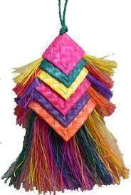 Vibrant Planet Pleasures Bird Bells toy with colorful dried palm leaves and straw, perfect for preening birds, sized 9x4 inches.